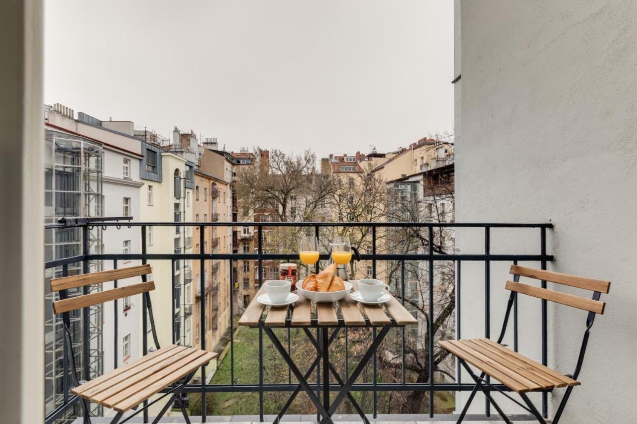 Jt'S Apartments Spanelska Str. 프라하 외부 사진